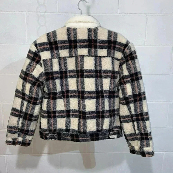 Levi's Women's MEDIUM Plaid Comfy Corner Ex-Boyfriend Sherpa Trucker Jacket NWT - Picture 2 of 8